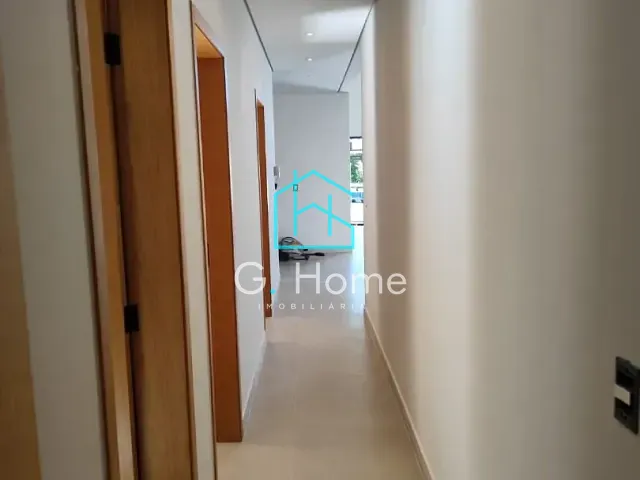 Casa com 250m² 3 quartos e 2 banheiros, à venda, no bairro Loteamento Chamonix em Londrina