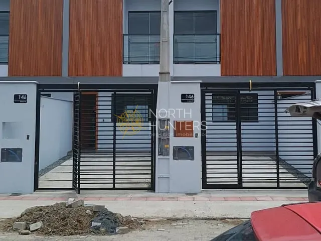 Casa com 120m² 2 quartos e 2 banheiros, à venda, no bairro Guanabara em Joinville