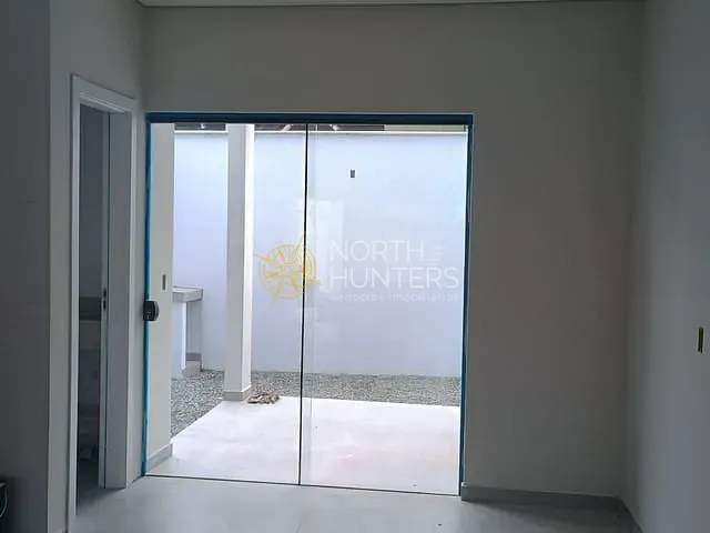 Casa com 120m² 2 quartos e 2 banheiros, à venda, no bairro Guanabara em Joinville