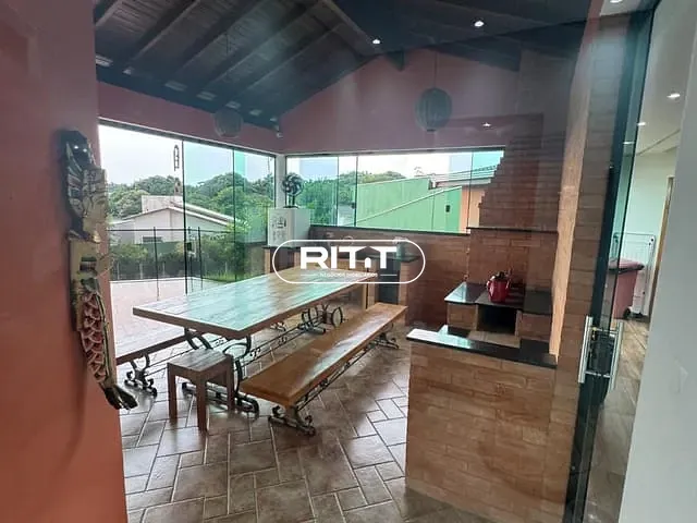 Casa com 860m² 4 quartos e 3 banheiros, à venda, no bairro Parque Lausanne em Valinhos