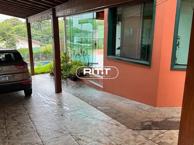 Casa com 860m² 4 quartos e 3 banheiros, à venda, no bairro Parque Lausanne em Valinhos