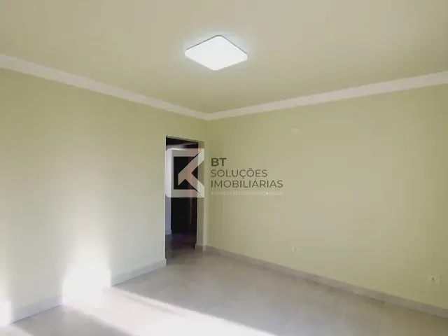 Casa com 250m² 2 quartos e 2 banheiros, à venda, no bairro Vila São José em Indaiatuba