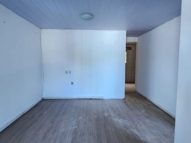 Casa com 200m² 3 quartos e 2 banheiros, à venda, no bairro Xaxim em Curitiba