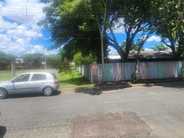 Casa com 200m² 3 quartos e 2 banheiros, à venda, no bairro Xaxim em Curitiba