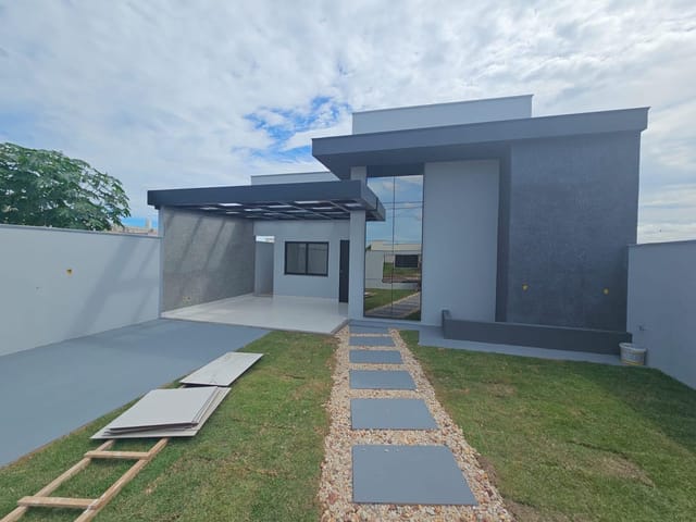 Casa com 300m² 3 quartos e 1 banheiro, à venda, no bairro Parque Amazonas em Sinop