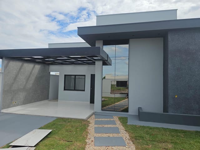 Casa com 300m² 3 quartos e 1 banheiro, à venda, no bairro Parque Amazonas em Sinop