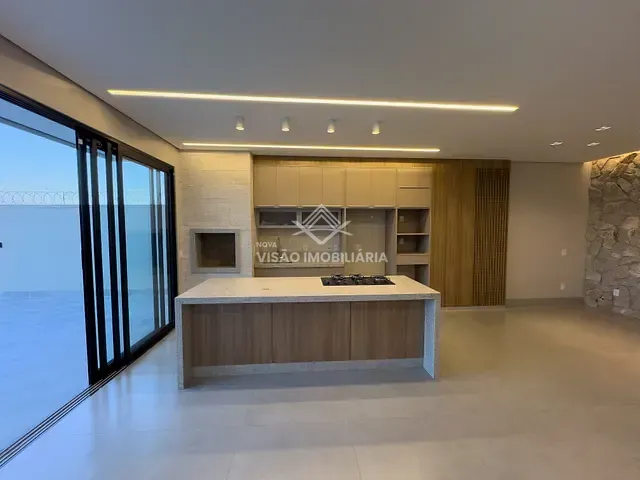 Casa 3 quartos e 4 banheiros, à venda, no bairro Residencial Riviera Suíça II em Sinop