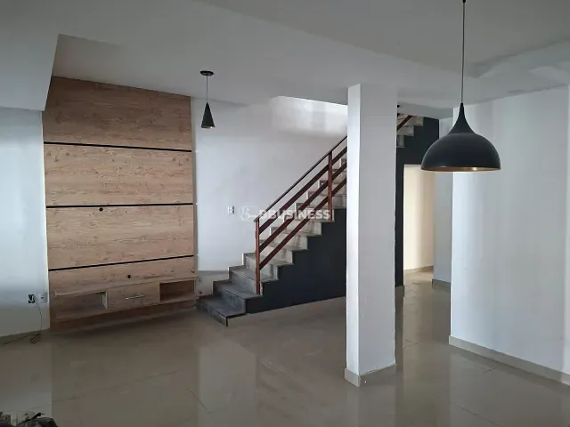 Casa 3 quartos e 2 banheiros, à venda, no bairro Jardim das Acácias em Campos dos Goytacazes