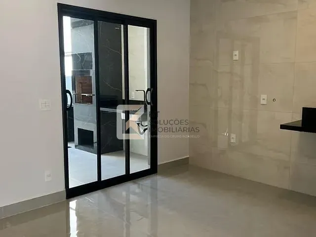 Casa 3 quartos e 2 banheiros, à venda, no bairro Jardim Monte Carlo em Indaiatuba
