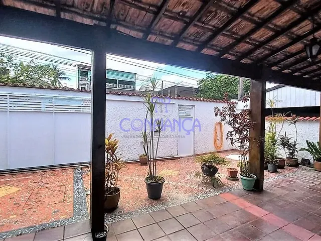 Casa com 304m² 3 quartos e 1 banheiro, à venda, no bairro Campo Grande em Rio de Janeiro