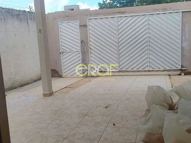 Casa com 250m² 3 quartos e 2 banheiros, à venda, no bairro Setor de Chácaras Sul em Formosa