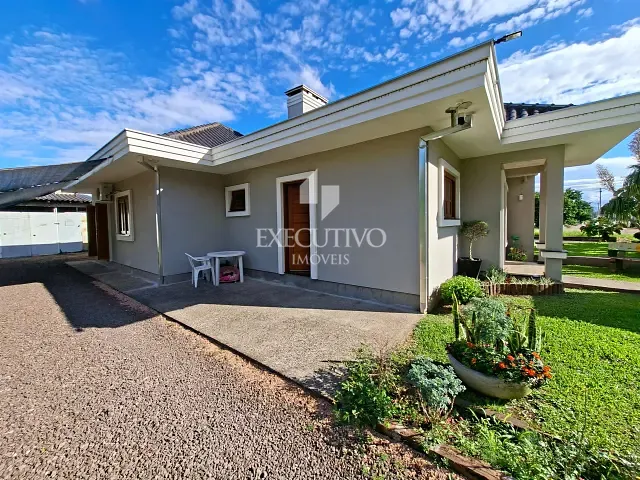 Casa 3 quartos e 2 banheiros, à venda, no bairro São Caetano em Arroio do Meio
