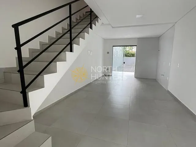 Casa com 119m² 3 quartos e 2 banheiros, à venda, no bairro Iririú em Joinville