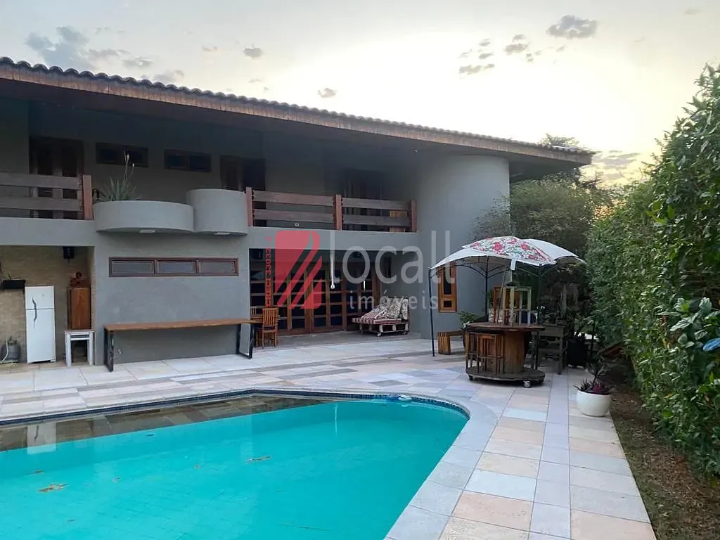 Casa com 5 quartos à venda, 598m² — foto 2 de 22