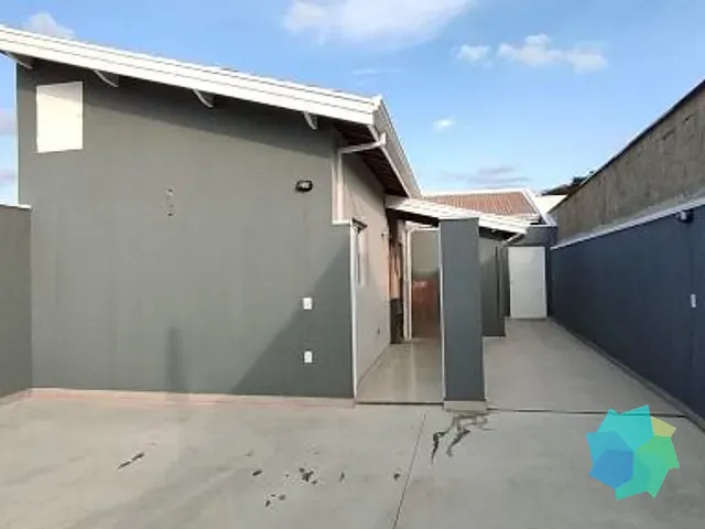 Casa com 225m² 1 quarto e 1 banheiro, à venda ou para alugar, no bairro Residencial Vila Martins em Salto