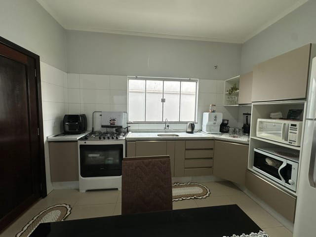 Casa com 320m² 3 quartos e 1 banheiro, à venda, no bairro Jardim Paraíso em Sinop