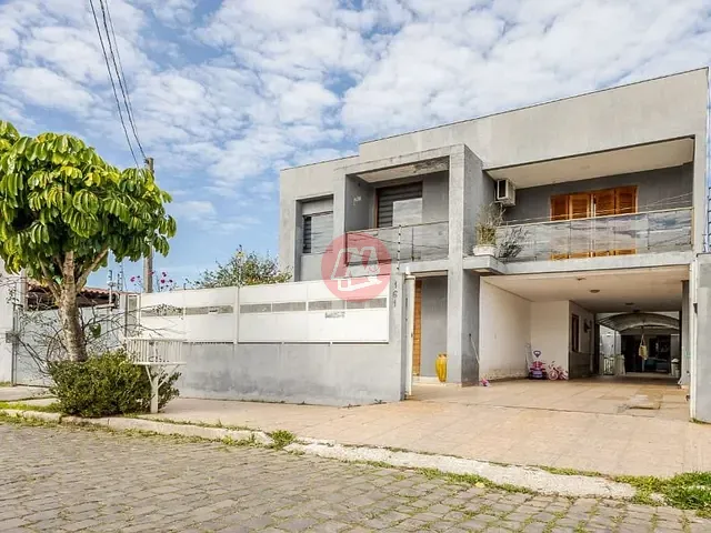 Casa com 336m² 4 quartos e 4 banheiros, à venda, no bairro Jardim Dona Leopoldina em Porto Alegre