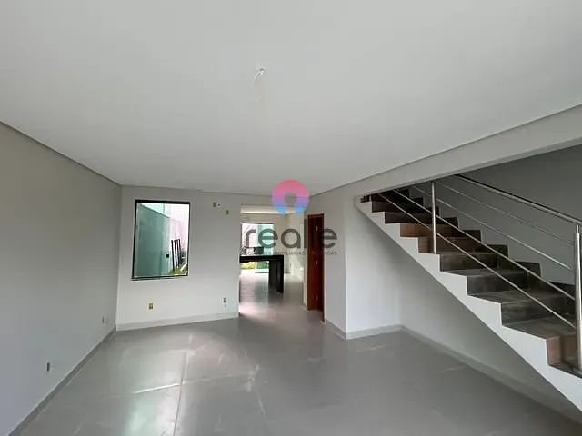Casa 3 quartos e 1 banheiro, à venda, no bairro Cândida Ferreira em Contagem
