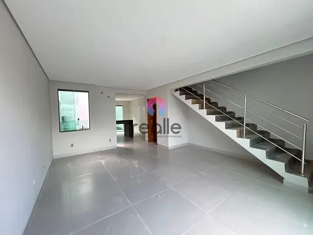 Casa 3 quartos e 1 banheiro, à venda, no bairro Cândida Ferreira em Contagem