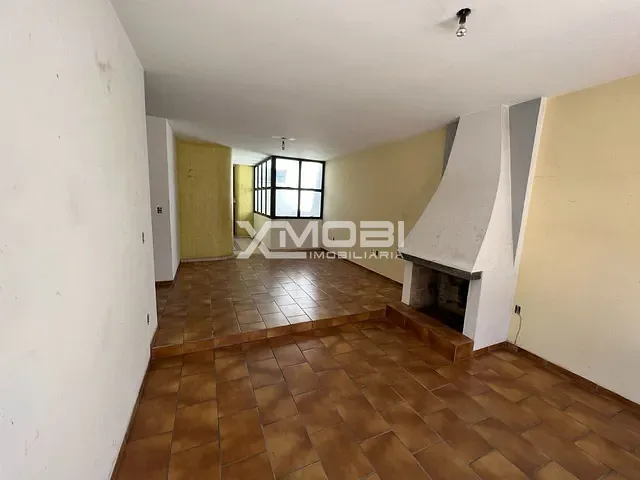 Casa 3 quartos e 4 banheiros, à venda, no bairro Vila Vianelo em Jundiaí