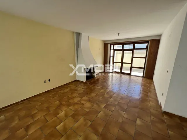 Casa 3 quartos e 4 banheiros, à venda, no bairro Vila Vianelo em Jundiaí