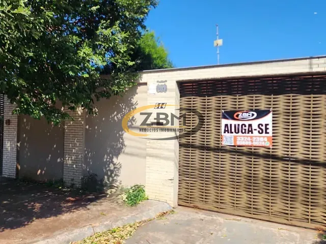 Casa com 350m² 4 quartos e 3 banheiros, para alugar, no bairro Caravelle em Londrina