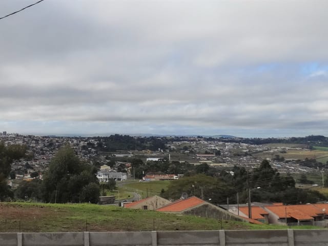Casa com 546m² 3 quartos e 3 banheiros, à venda, no bairro Contorno em Ponta Grossa