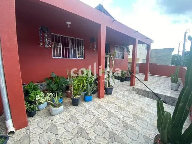 Casa com 300m² 3 quartos e 1 banheiro, à venda, no bairro Vila Mercês em Carapicuíba