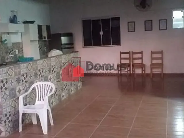 Casa com 225m², à venda, no bairro Pedro Leme em Roseira