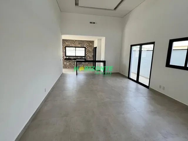 Casa com 300m² 3 quartos e 4 banheiros, à venda, no bairro Residencial Terras Do Vale em Caçapava