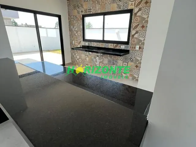 Casa com 300m² 3 quartos e 4 banheiros, à venda, no bairro Residencial Terras Do Vale em Caçapava