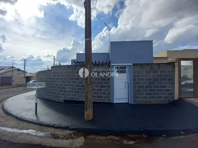 Casa com 157m² 2 quartos e 1 banheiro, para alugar, no bairro Jatobá em Artur Nogueira