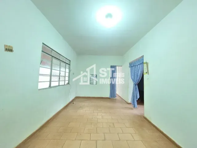 Casa com 135m² 2 quartos e 1 banheiro, à venda, no bairro Vila Martinelli em Andradas