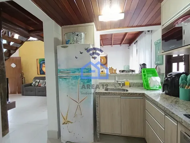 Casa com 101m² 2 quartos e 2 banheiros, à venda, no bairro Martim de Sá em Caraguatatuba