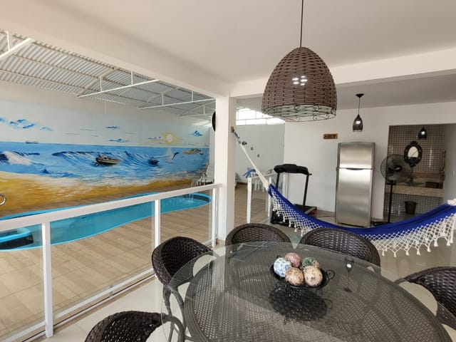 Casa com 495m² 3 quartos e 3 banheiros, à venda, no bairro Orfãs em Ponta Grossa