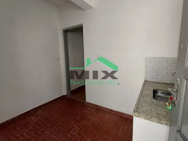 Casa com 50m² 1 quarto e 1 banheiro, para alugar, no bairro Taboão em Diadema
