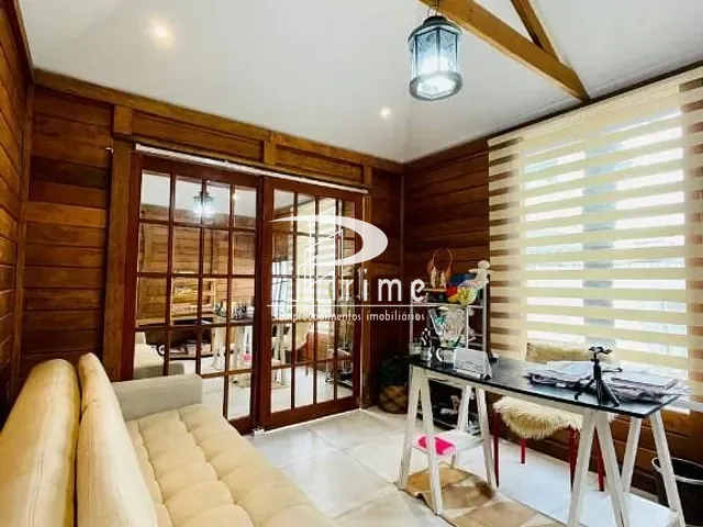 Casa com 360m² 3 quartos e 4 banheiros, à venda, no bairro Itapeba em Maricá