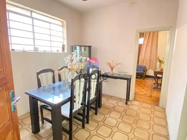 Casa 3 quartos e 1 banheiro, para alugar, no bairro Colégio Batista em Belo Horizonte