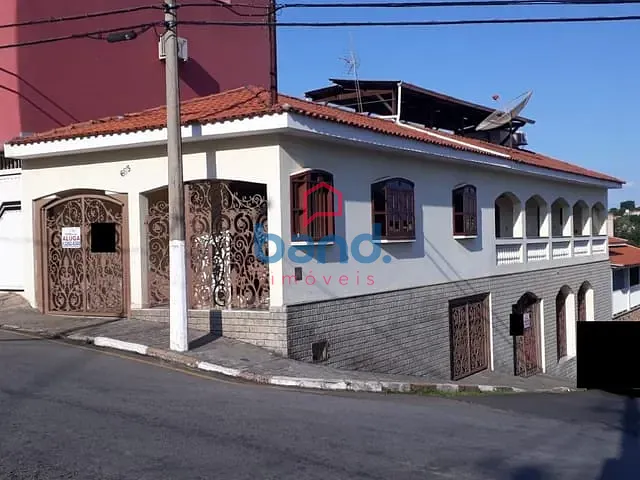 Casa com 130m² 3 quartos e 3 banheiros, à venda, no bairro Centro em Porto Feliz