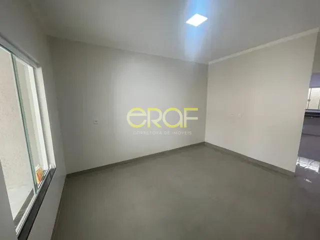 Casa 3 quartos e 2 banheiros, à venda, no bairro Parque da Colina I em Formosa