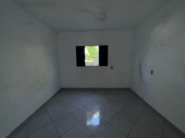 Casa com 500m² 3 quartos e 1 banheiro, à venda, no bairro Cidade Satélite Íris em Campinas