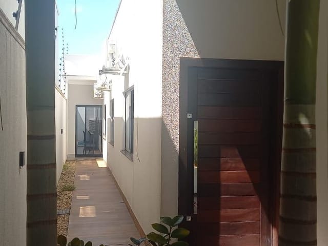 Casa com 300m² 3 quartos e 2 banheiros, à venda, no bairro Jardim das Itaúbas em Sinop