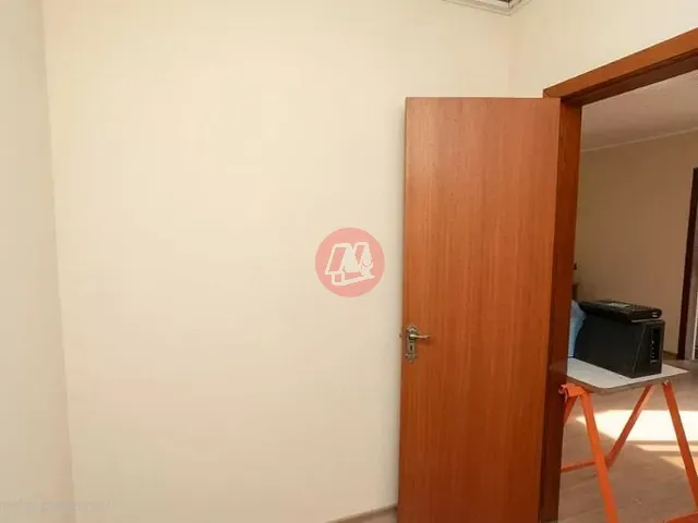 Casa com 280m² 4 quartos e 3 banheiros, para alugar, no bairro Jardim Itu em Porto Alegre