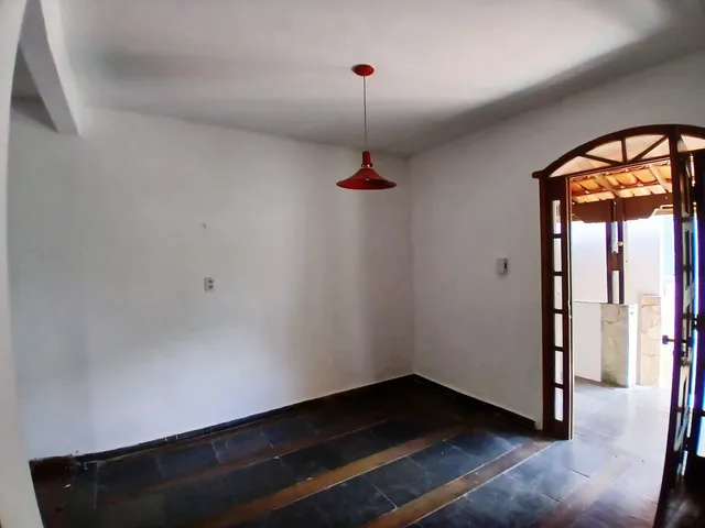 Casa com 238m² 4 quartos e 3 banheiros, à venda, no bairro Alípio de Melo em Belo Horizonte
