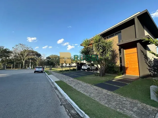 Casa com 450m² 4 quartos e 6 banheiros, à venda, no bairro Jardim do Golfe em São José dos Campos