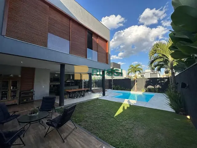 Casa com 450m² 4 quartos e 6 banheiros, à venda, no bairro Jardim do Golfe em São José dos Campos