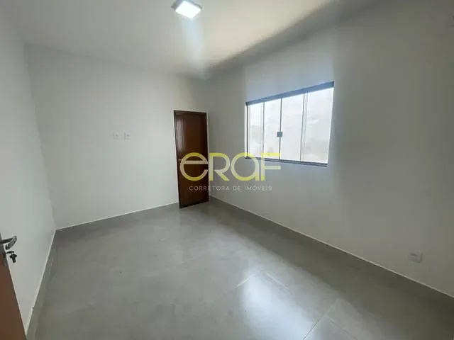 Casa 3 quartos e 2 banheiros, à venda, no bairro Parque da Colina em Formosa
