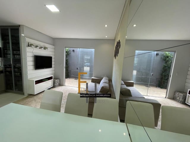 Casa com 180m² 3 quartos e 3 banheiros, à venda, no bairro Vila Rosa em Goiânia