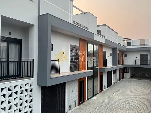 Casa com 139m² 3 quartos e 3 banheiros, à venda, no bairro Bom Retiro em Joinville
