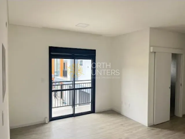 Casa com 139m² 3 quartos e 3 banheiros, à venda, no bairro Bom Retiro em Joinville